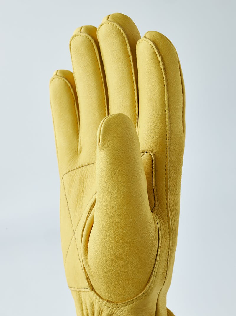 Eira in the color Natural yellow (8 of 9)