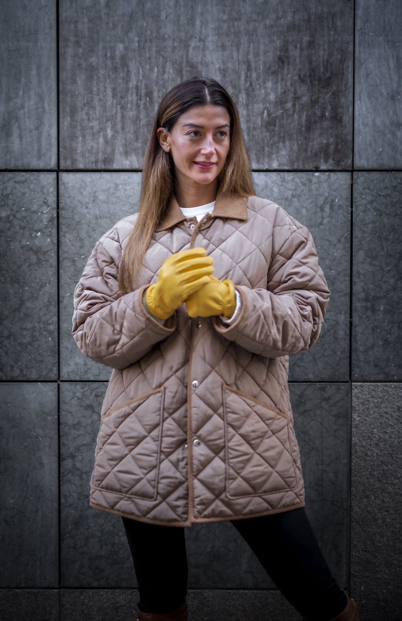 Eira in the color Natural yellow (4 of 9)