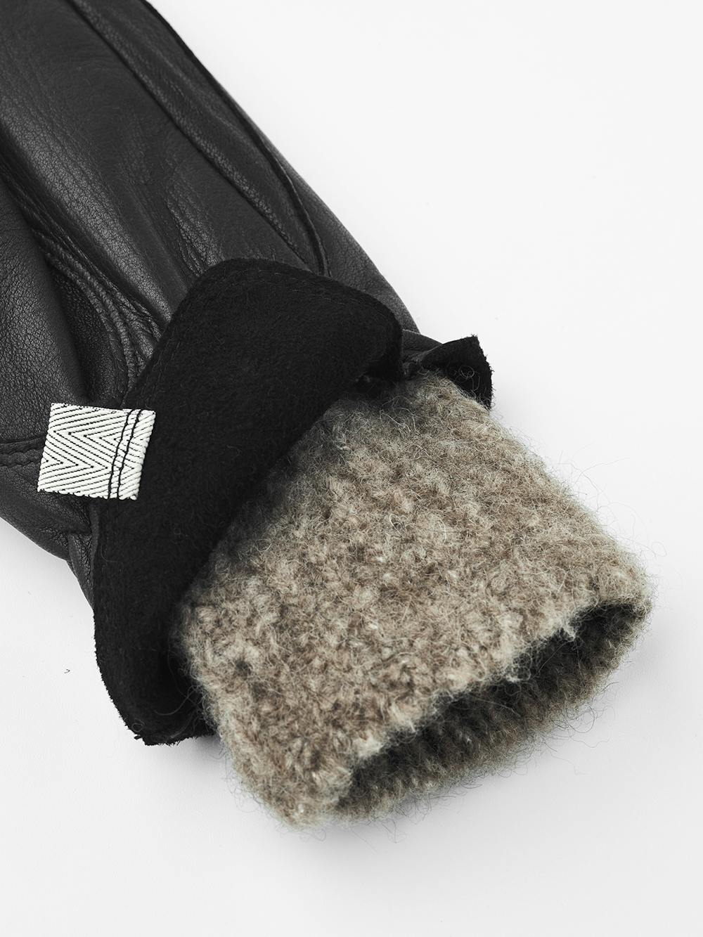Black deerskin mitten with extended wool lining
(2 of 5)