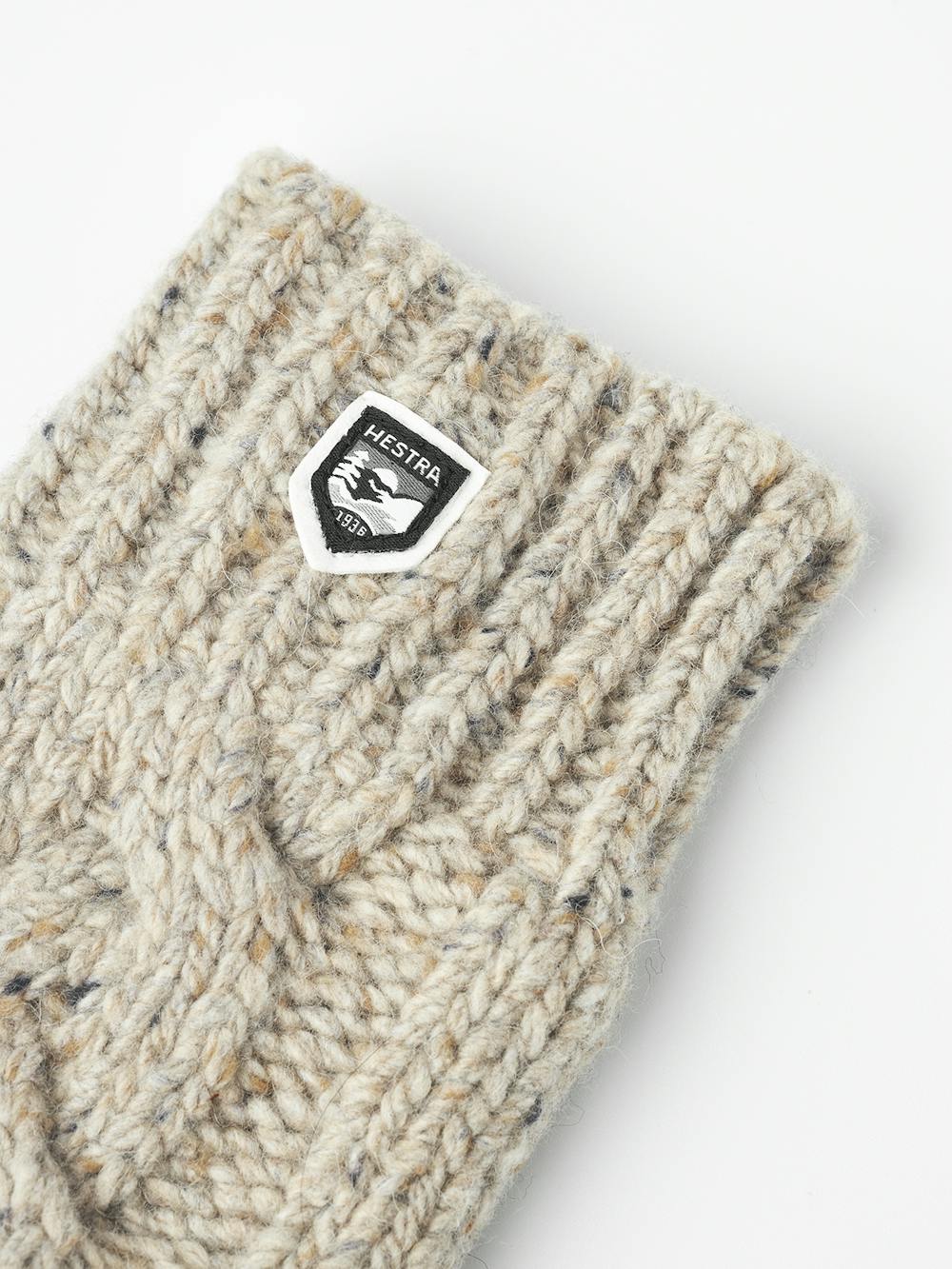 Beige knitted mitten in mottled merino wool (3 of 6)