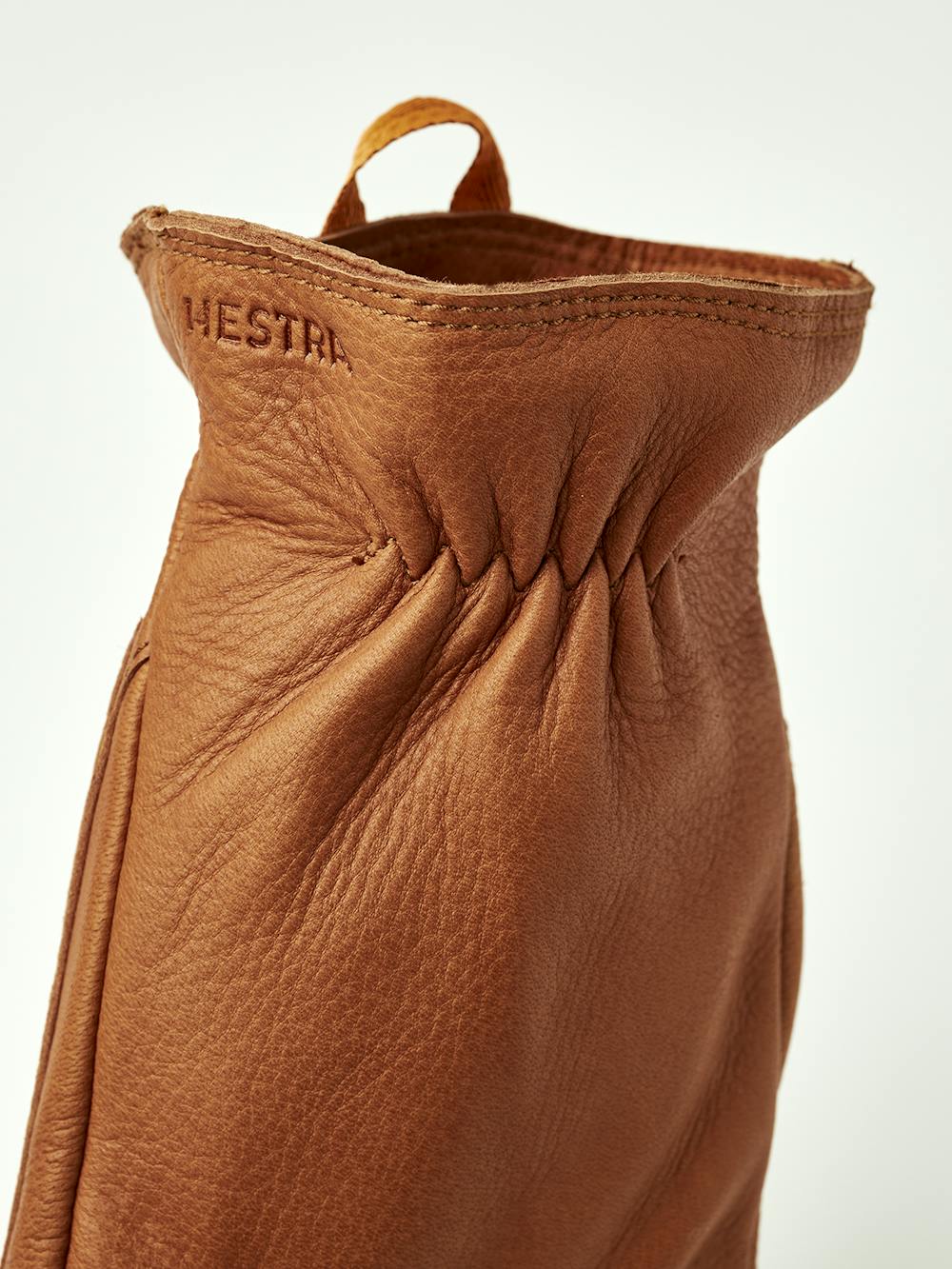Light brown machine-sewn deerskin glove
 (5 of 7)