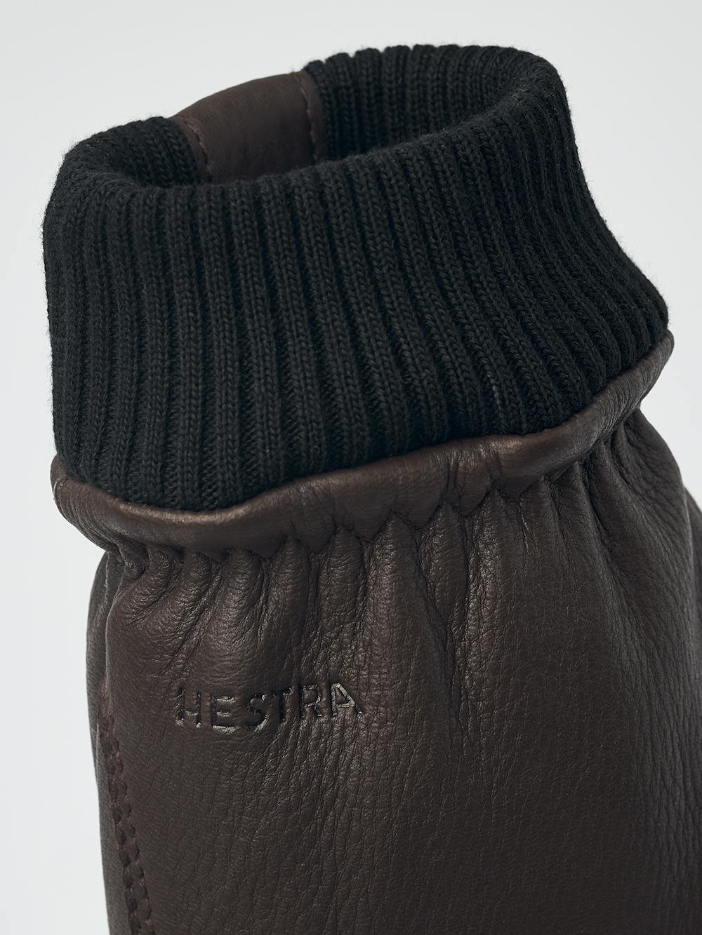 Brown machine-sewn deerskin glove with knitted cuff
(2 of 4)