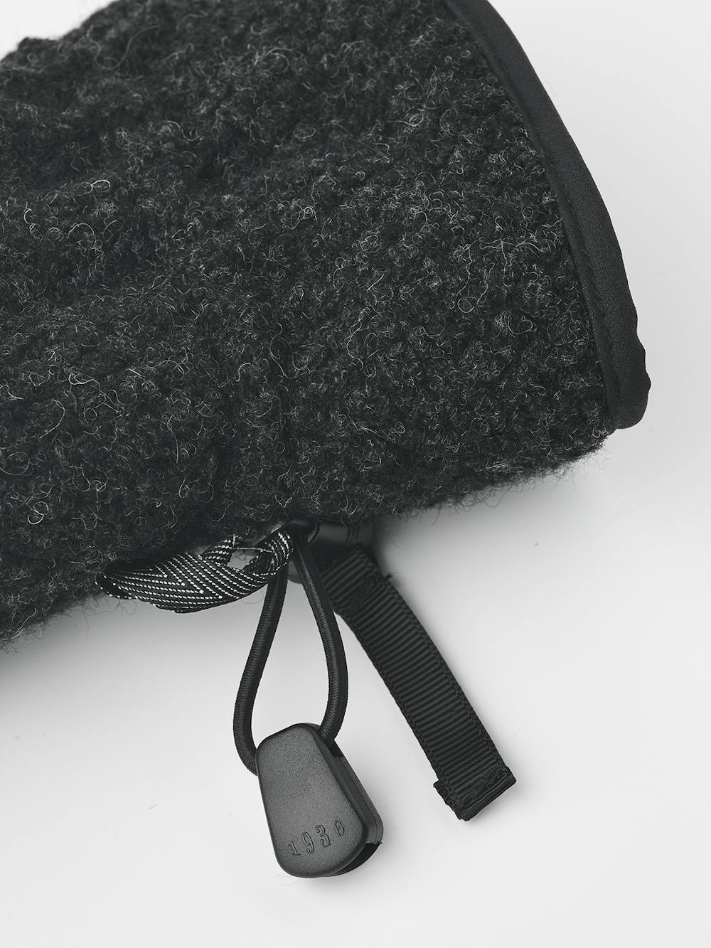 Dark gray machine-sewn mitten in shaggy teddy fleece
 (4 of 4)