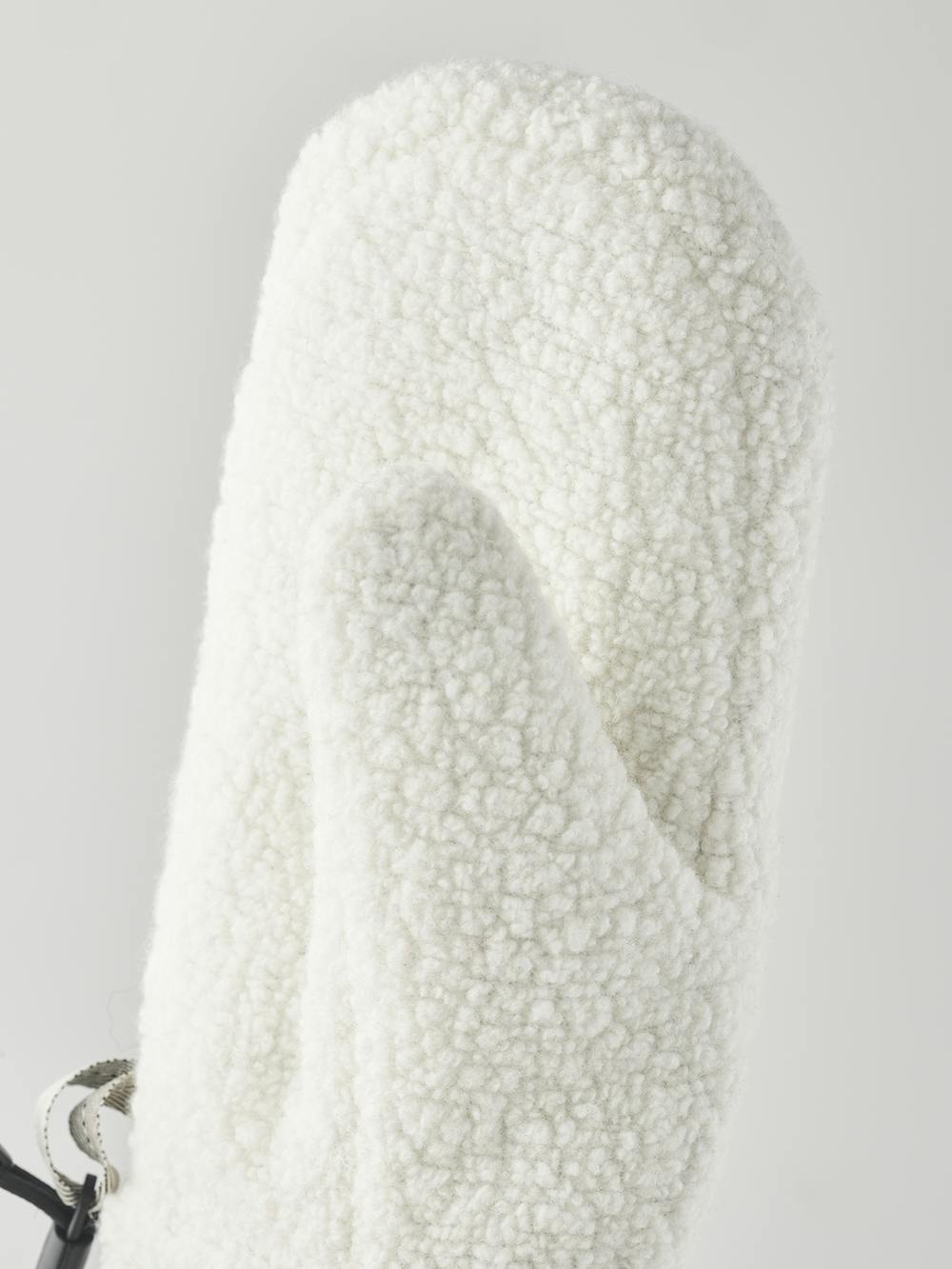 White machine-sewn mitten in shaggy teddy fleece
 (5 of 5)
