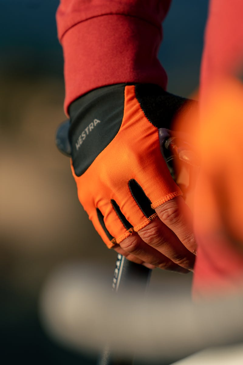 Sprint Short 5-finger in the color Orange/Dark Grey (8 of 8)