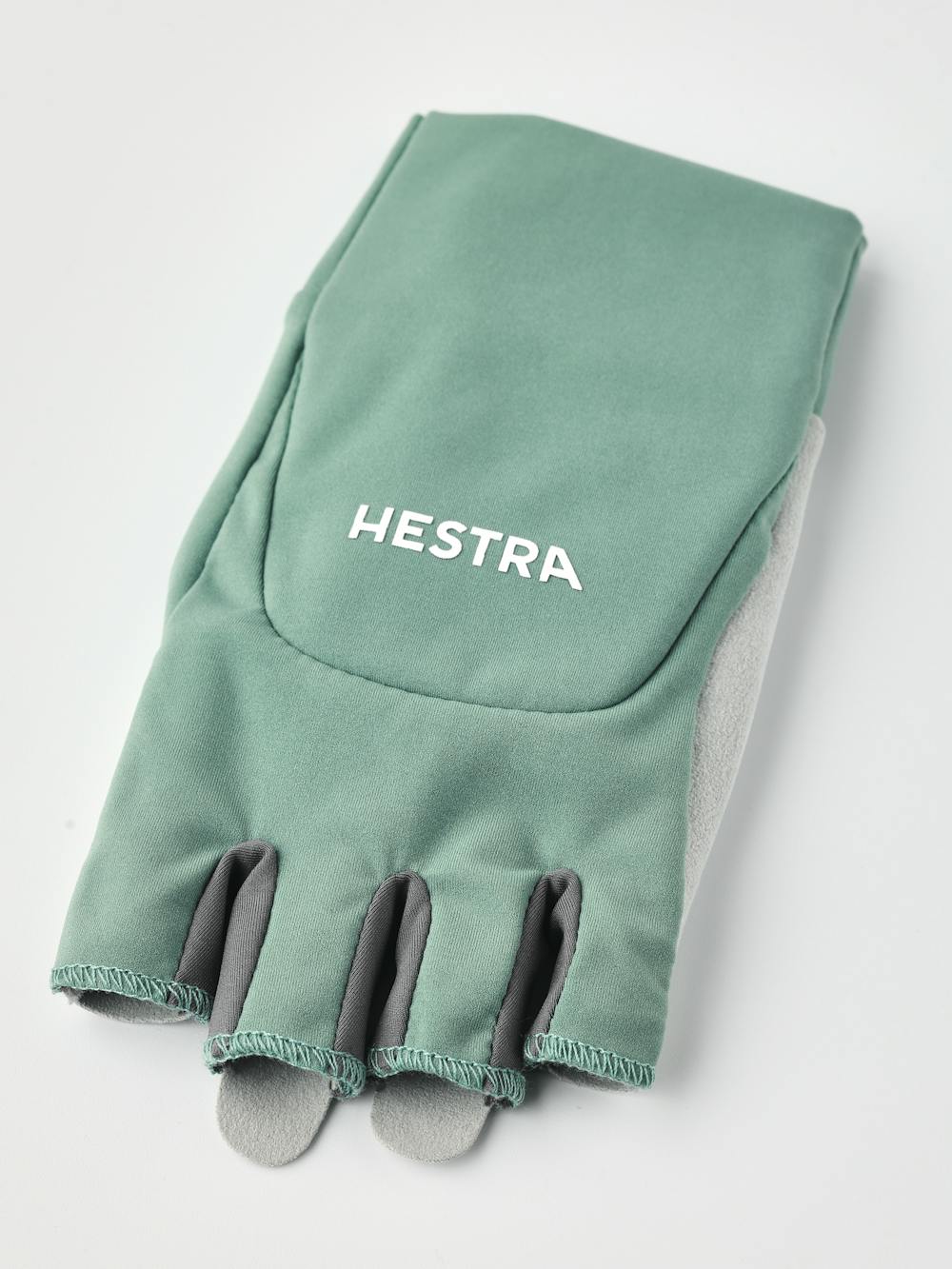 Sprint Short - 5 finger in the color Silver green/Silver green (4 of 5)