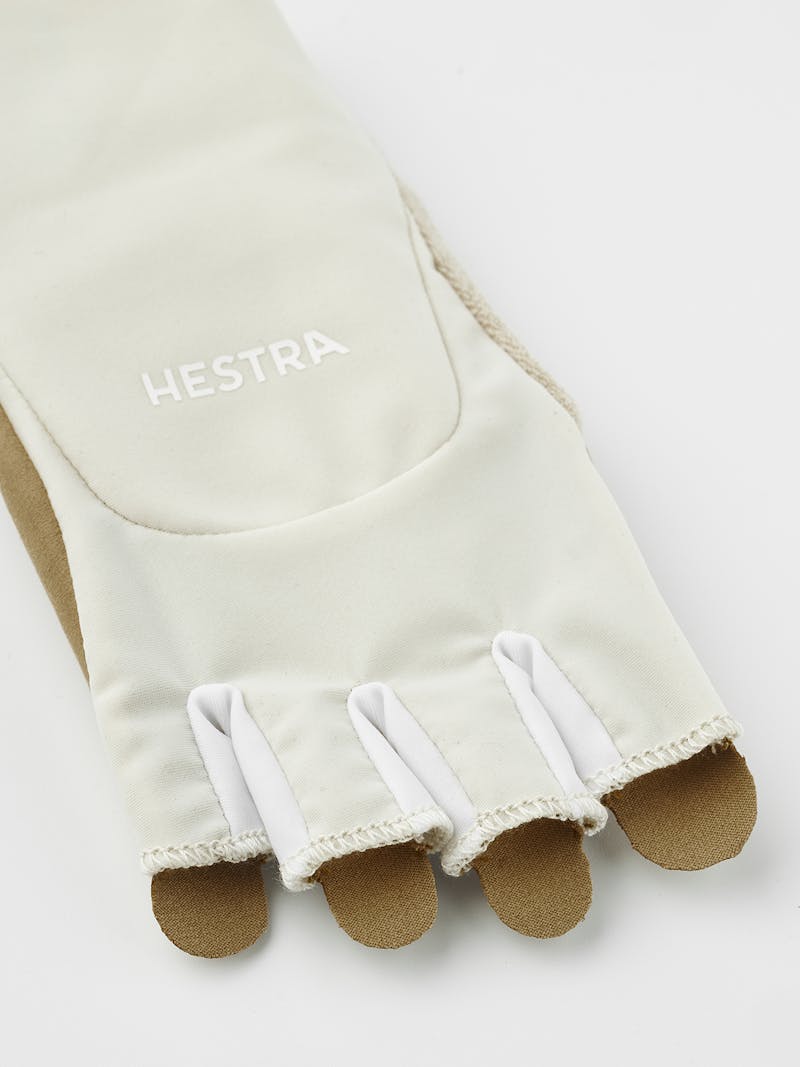 Sprint Short 5-finger in the color Almond White (3 of 4)