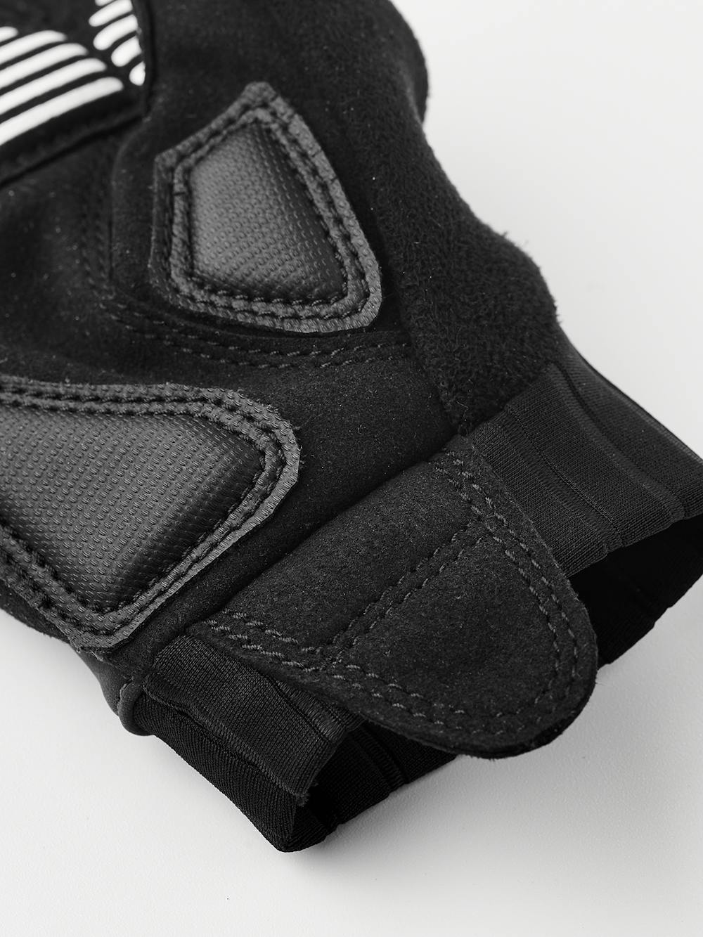 Bike Reflective Jr 5-finger in the color Dark grey (5 of 6)