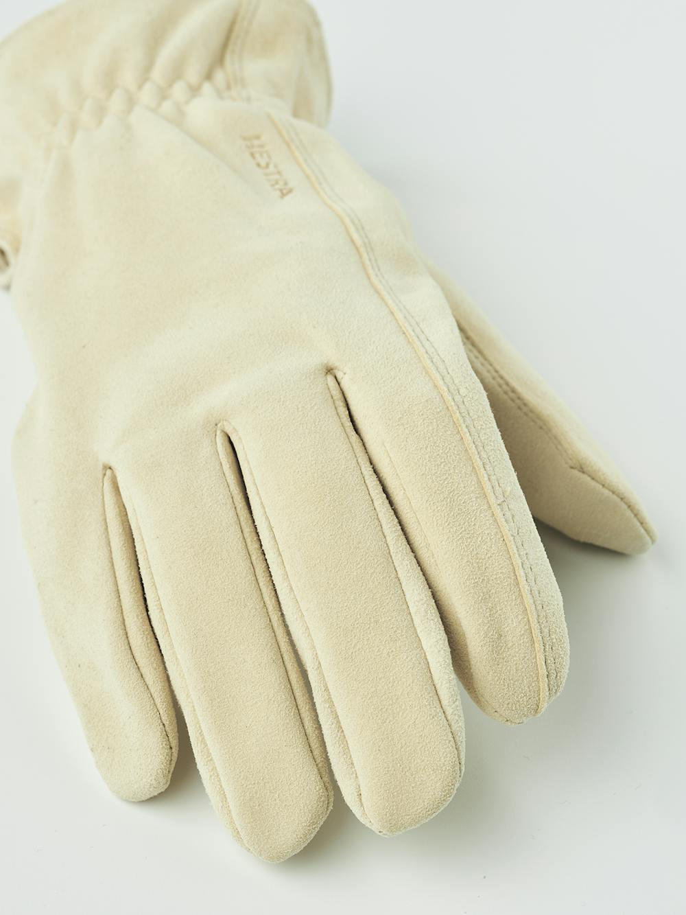 Light yellow outdoor glove in chamois goat suede (4 of 6)