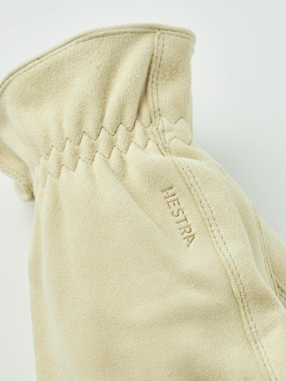 Light yellow outdoor glove in chamois goat suede (6 of 6)