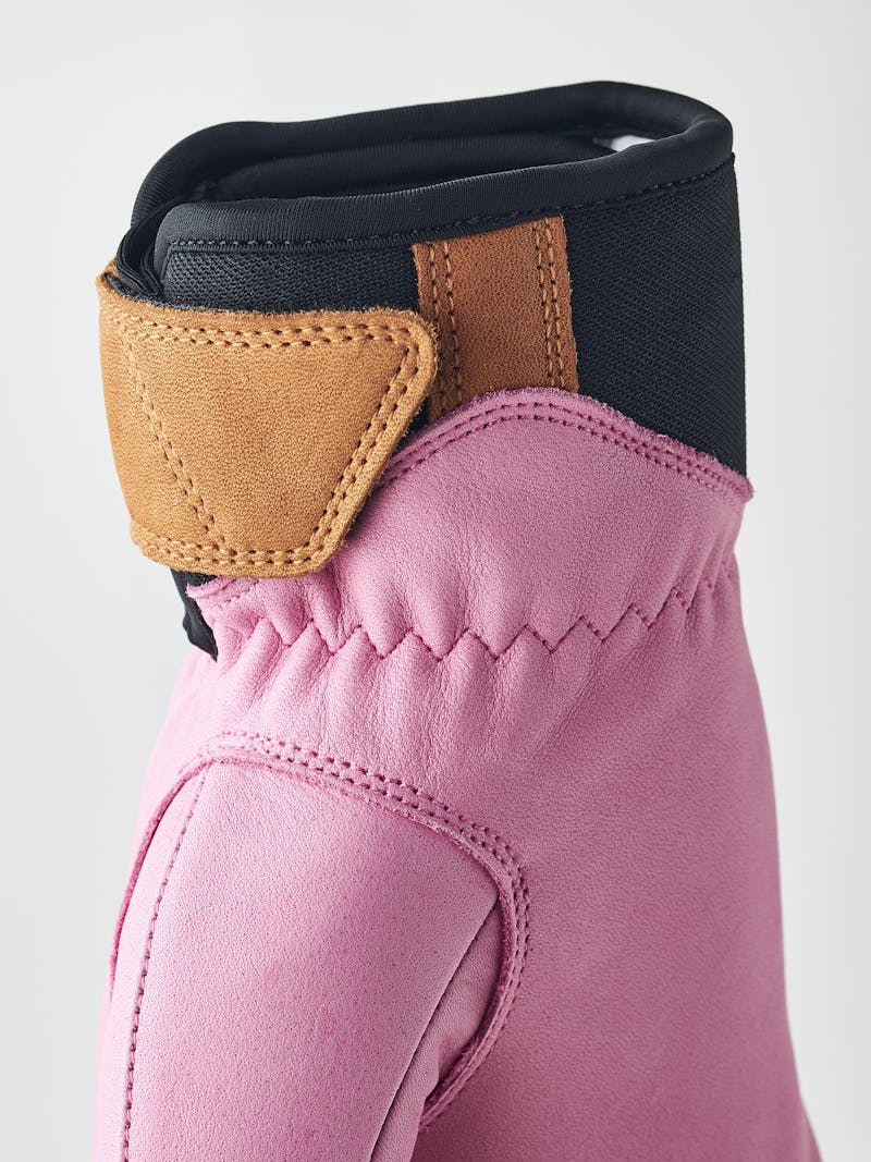 Women´s Fall Line - mitt in the color Cerice (5 of 6)