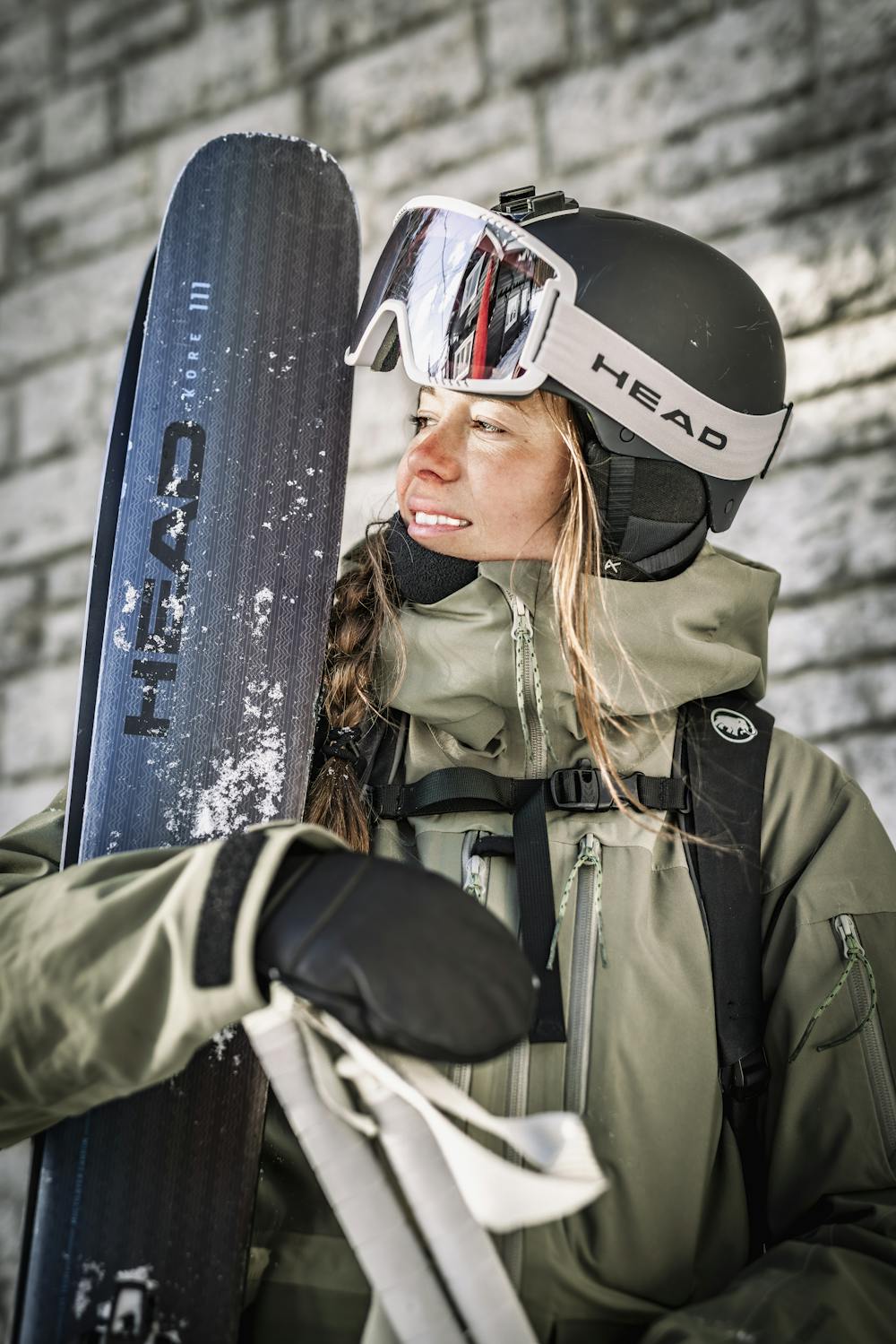 Svart tumhandske i nötnappa
 (2 av 8)