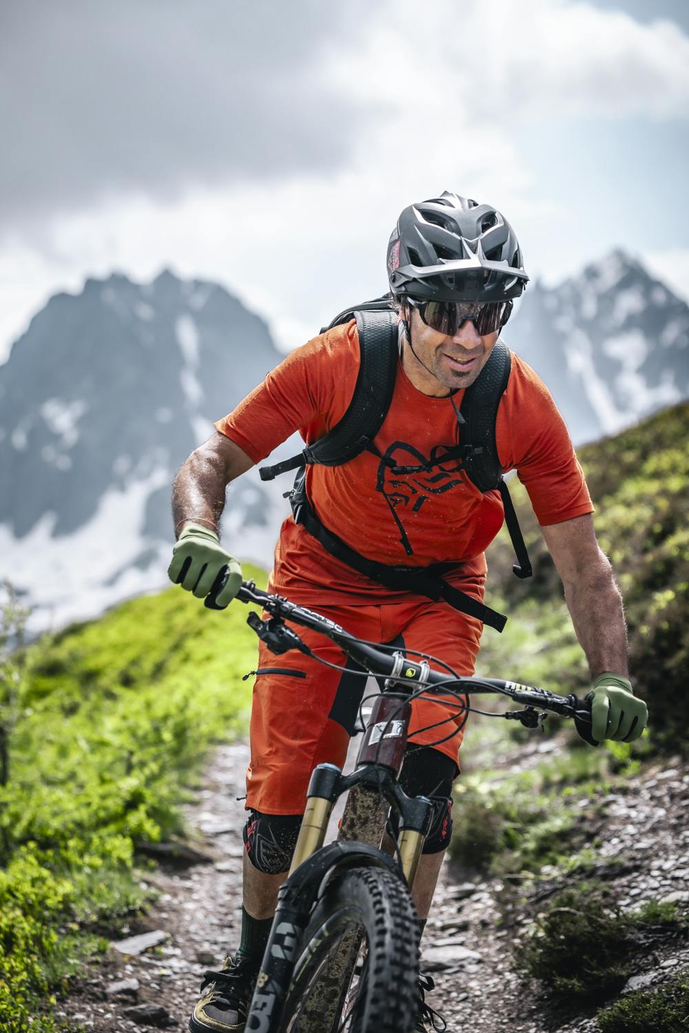 Apex Long in the color Olive (2 of 8)