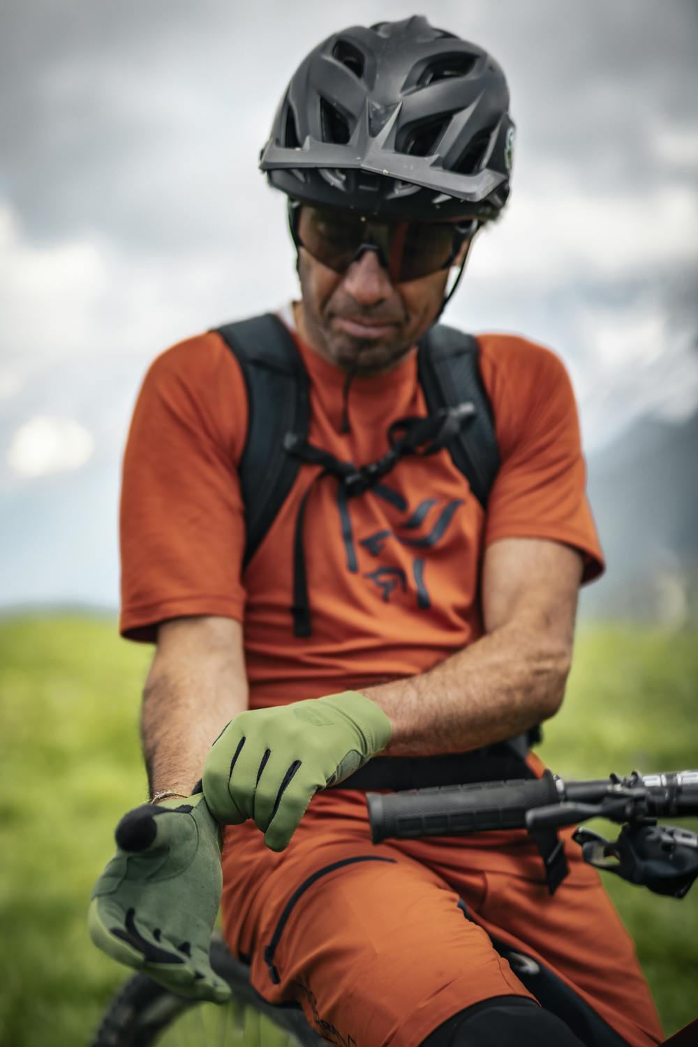 Apex Long in the color Olive (4 of 8)