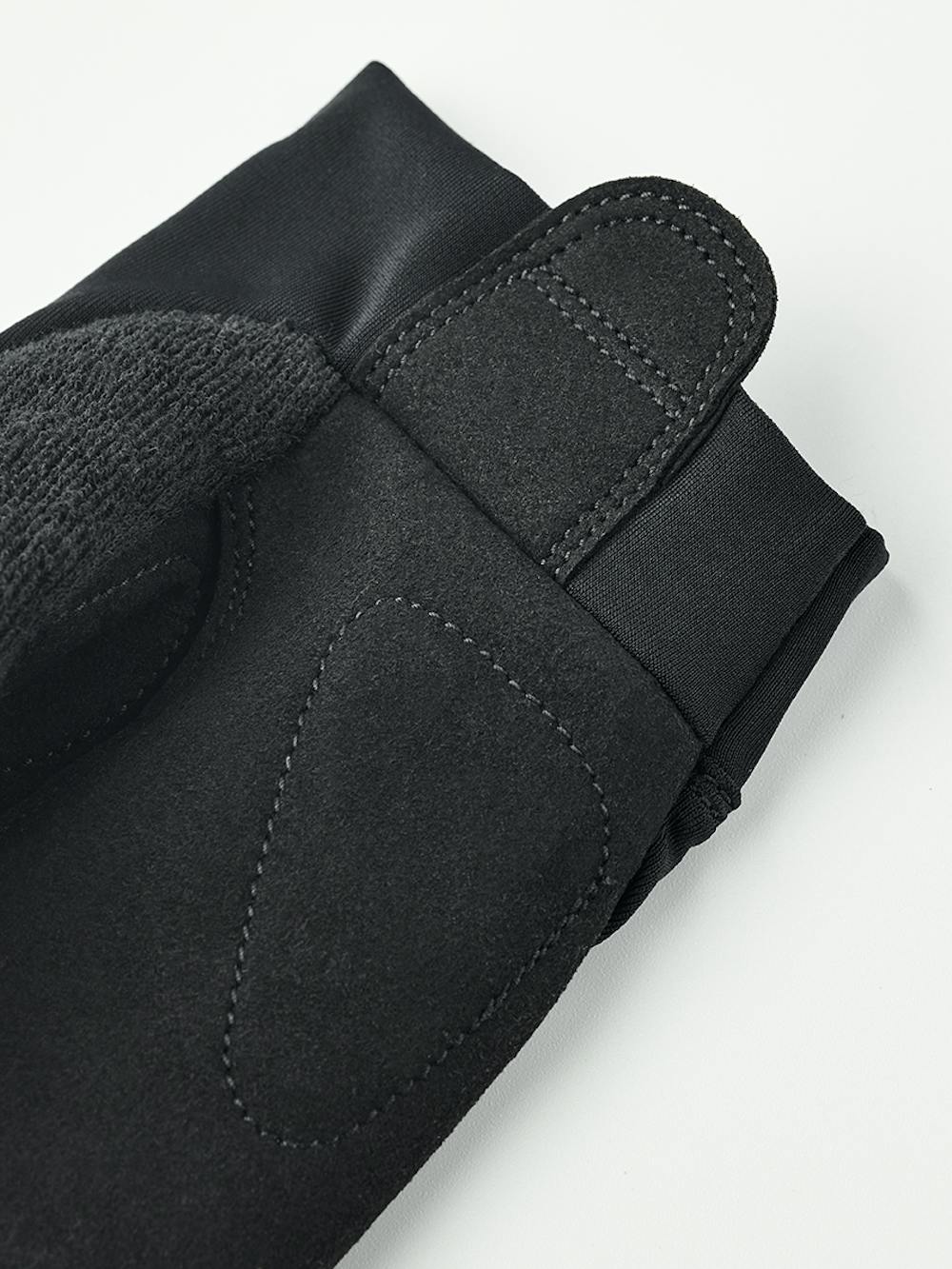 Apex Short in the color Black (5 of 5)