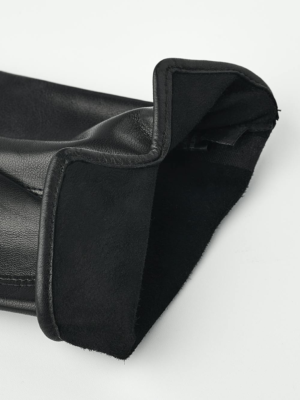 Shirley in the color Black (5 of 6)