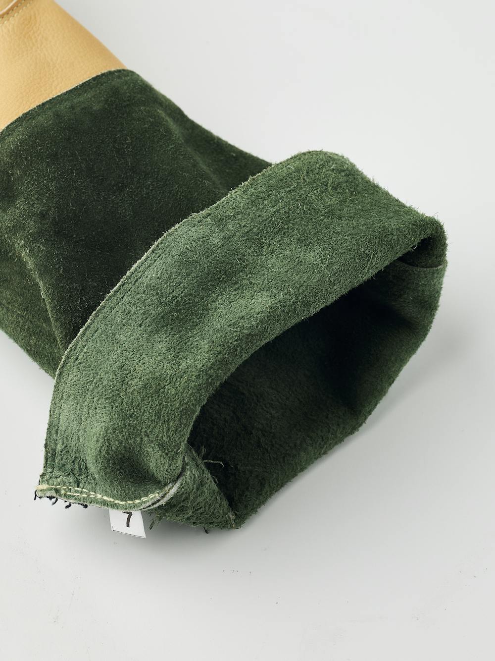 Gardener's Gauntlet in the color Yellow (6 of 6)