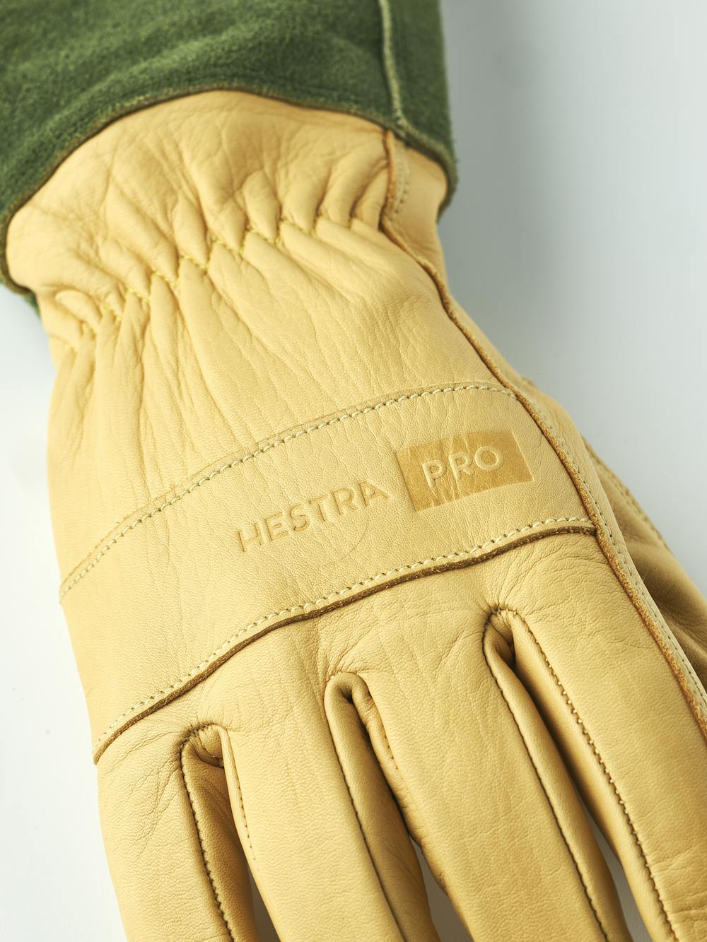 Gardener's Gauntlet in the color Yellow (5 of 6)