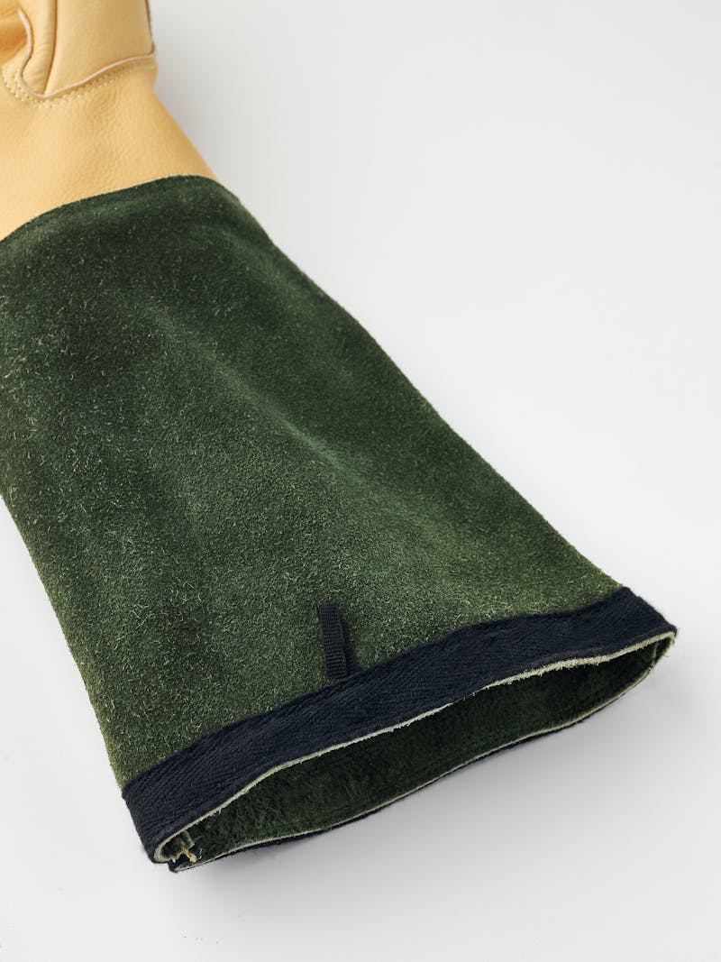 Gardener's Gauntlet in the color Yellow (5 of 6)