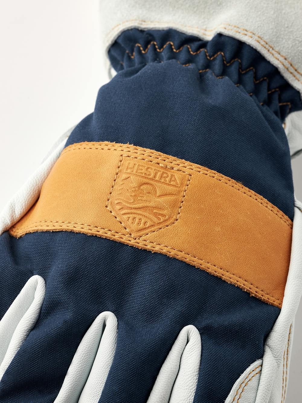 Army Leather Tundra 5-finger in the color Navy (4 of 7)