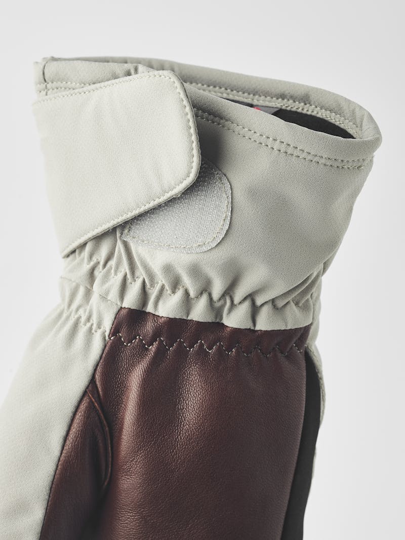 Beige fabric mitten with dark brown hairsheep palm  (6 of 7)