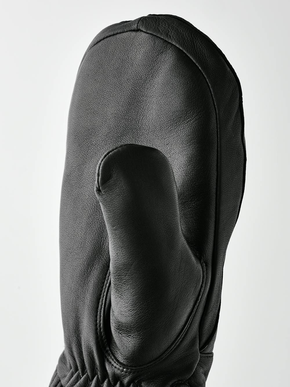 Black hairsheep mitten (2 of 6)