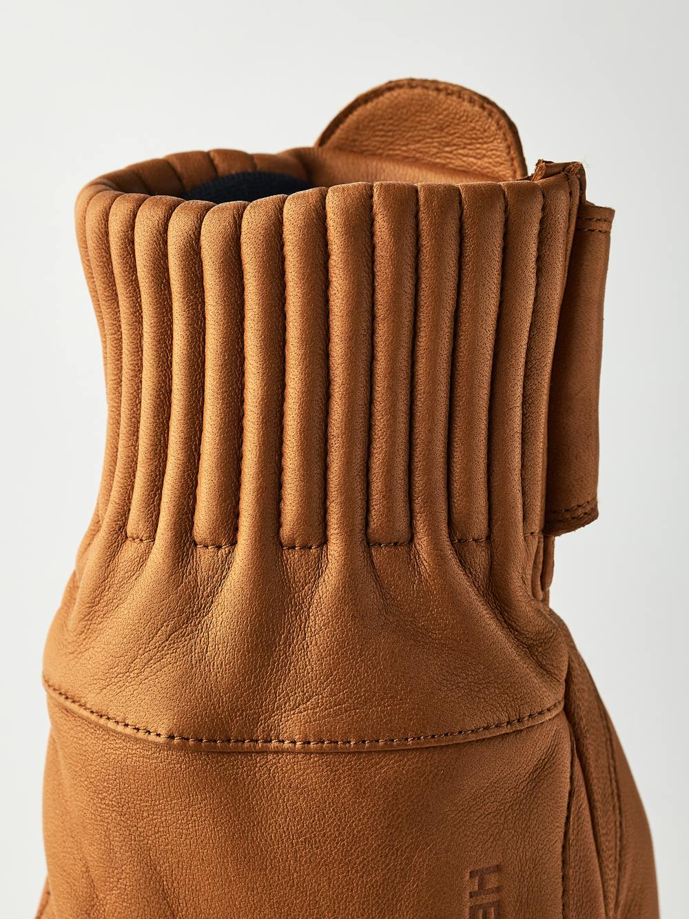 Light brown hairsheep ski glove (5 of 6)