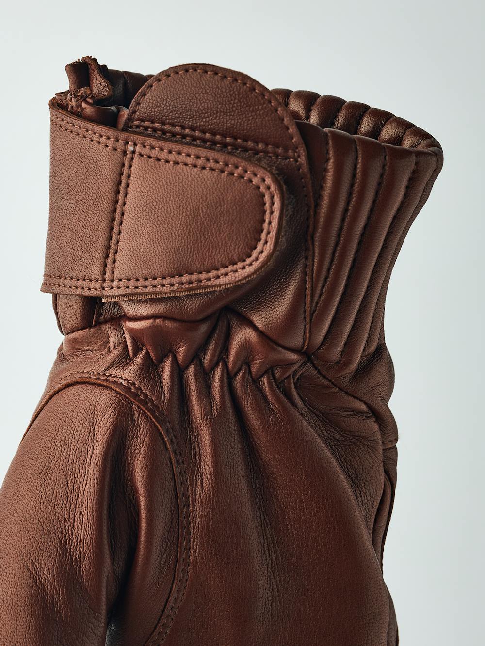 Brown hairsheep ski glove (6 of 6)