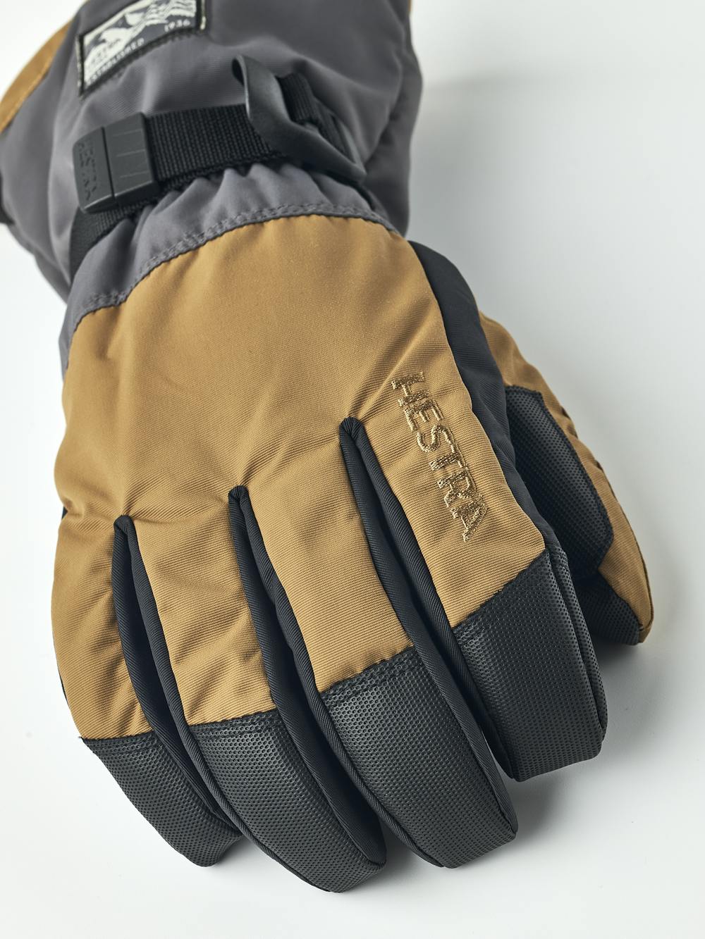 Gauntlet Sr. 5-finger in the color Dark sand/graphite (4 of 5)