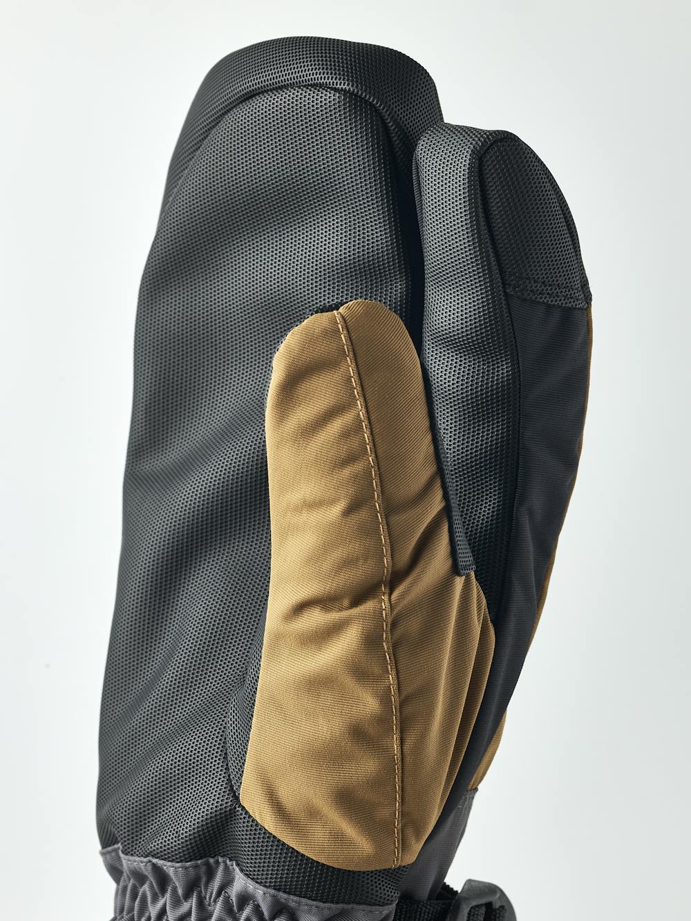 Gauntlet Sr. 3-finger in the color Dark sand/graphite (4 of 5)