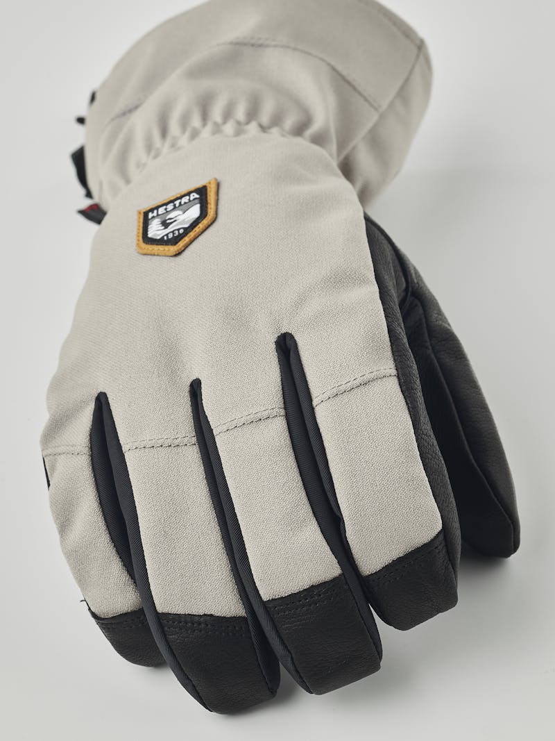 CZone Mountain 5-finger i färgen Beige (2 av 5)