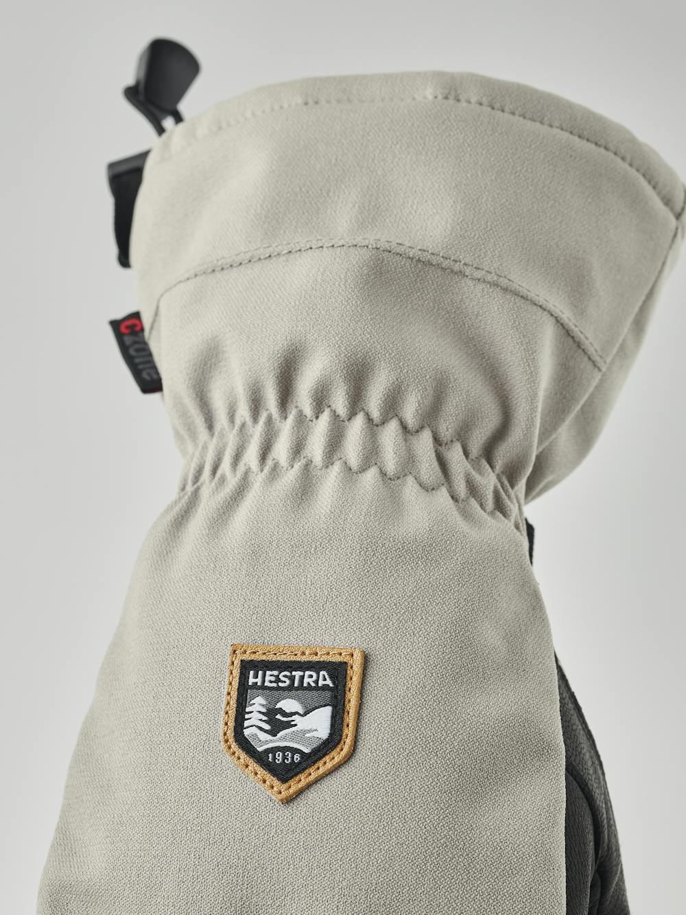 CZone Mountain 5-finger in the color Beige (4 of 5)