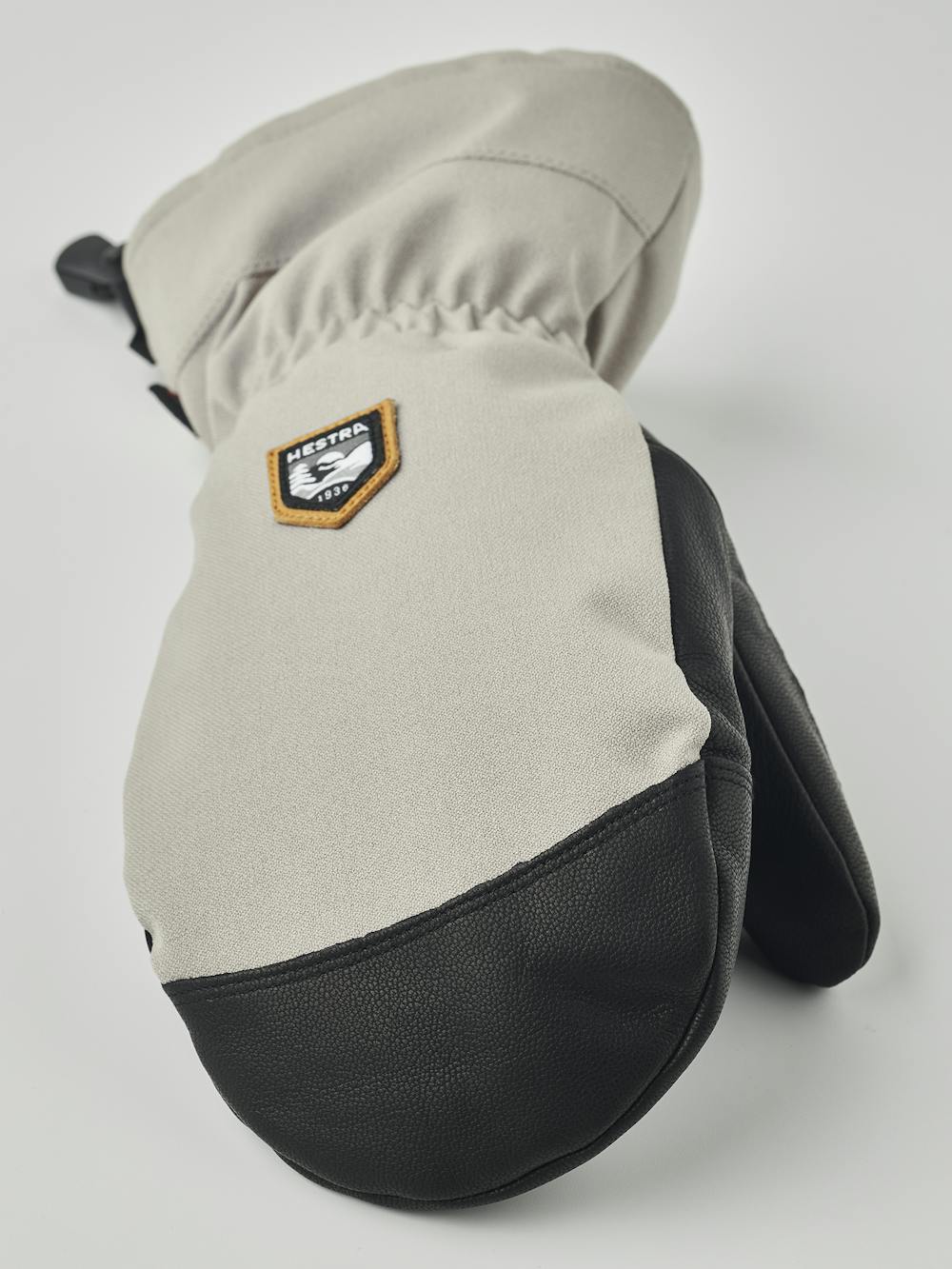 CZone Mountain Mitt in the color Beige (4 of 5)