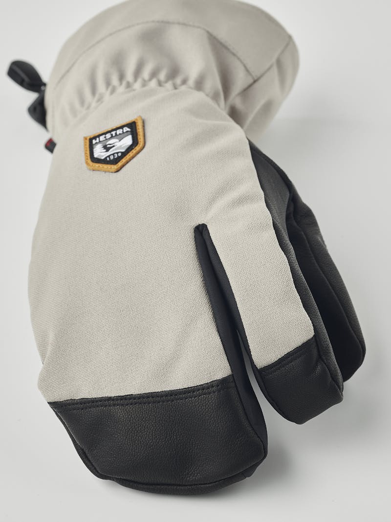 CZone Mountain 3-finger i färgen Beige (2 av 5)