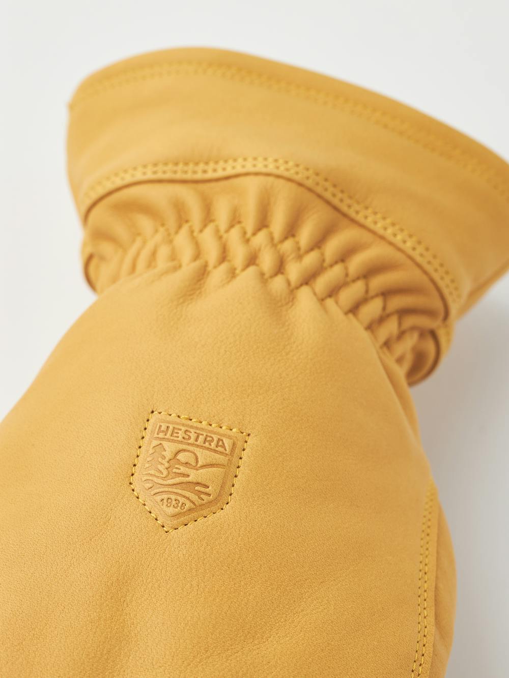 Light yellow cow hide mitten   (4 of 5)