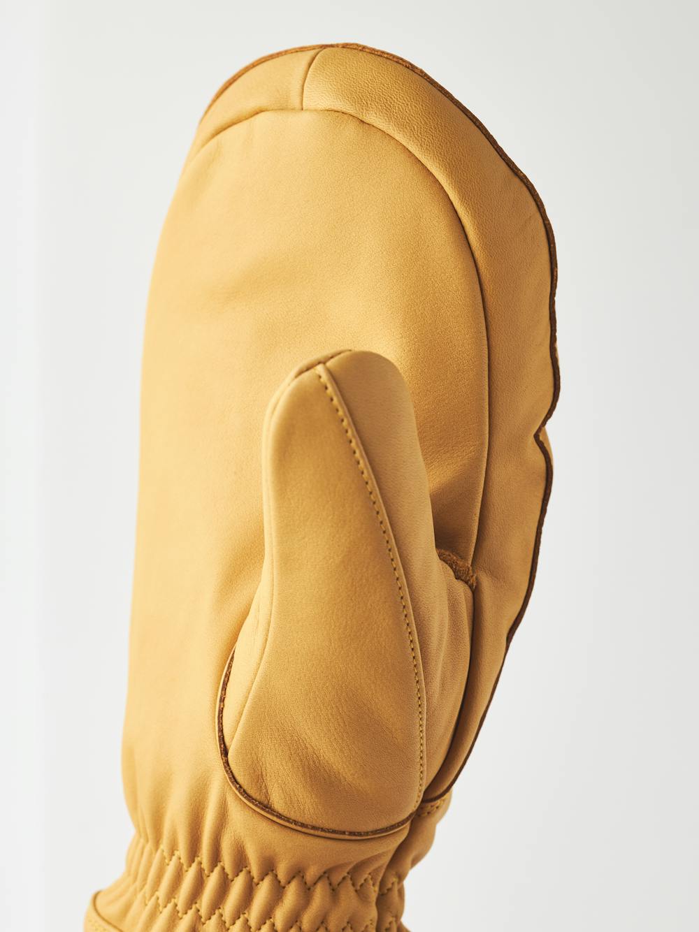 Light yellow cow hide mitten   (3 of 5)