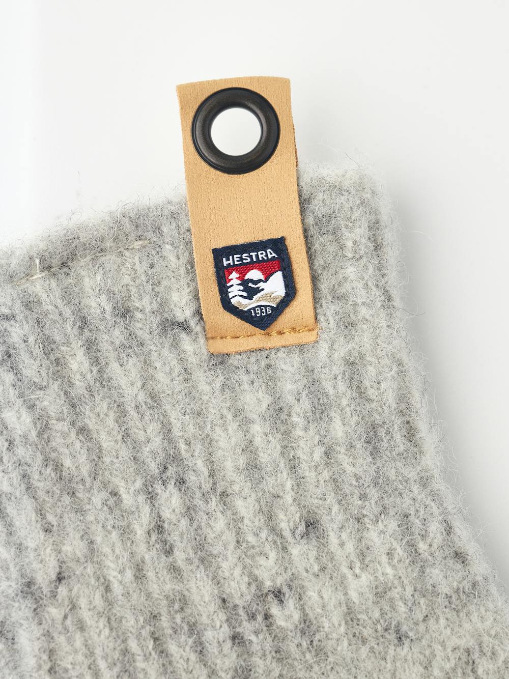 Gray knitted three finger glove in wool (3 of 4)