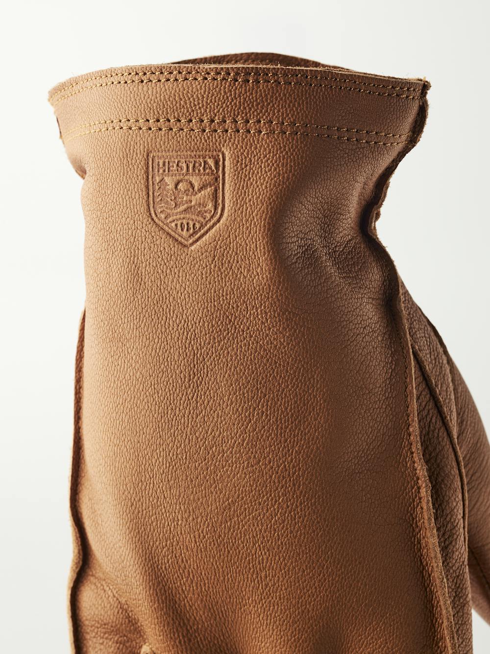 Jon in the color Cork (3 of 5)