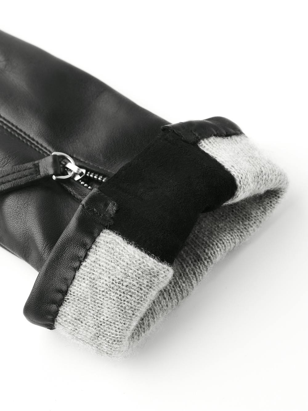 Black machine-sewn hairsheep leather glove with zip
 (6 of 6)