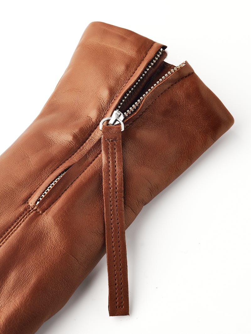 Medium brown machine-sewn hairsheep leather glove with zip
 (4 of 6)