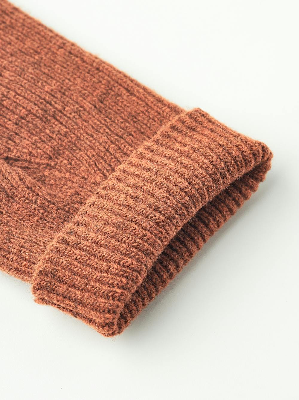 Ziegelroter Fingerhandschuh aus Wollmix (3 oder 3)