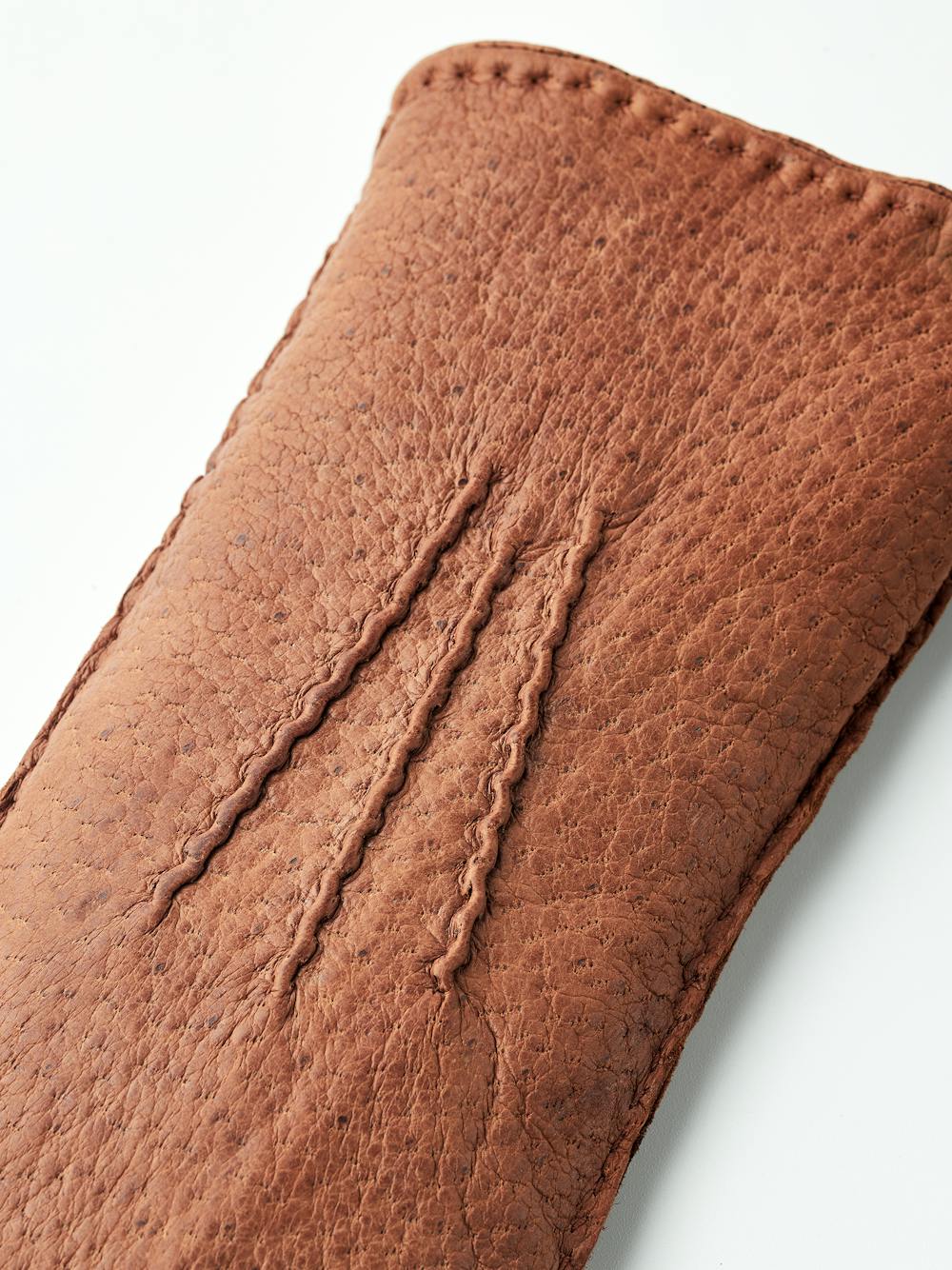 Light brown hand-sewn peccary leather mitten
(3 of 5)