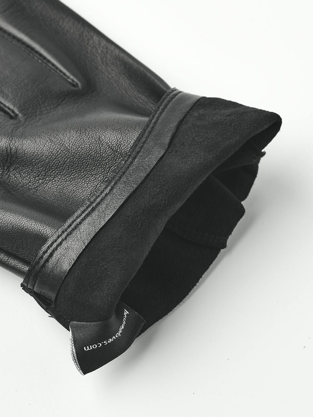 Charles i färgen Svart (4 av 5)