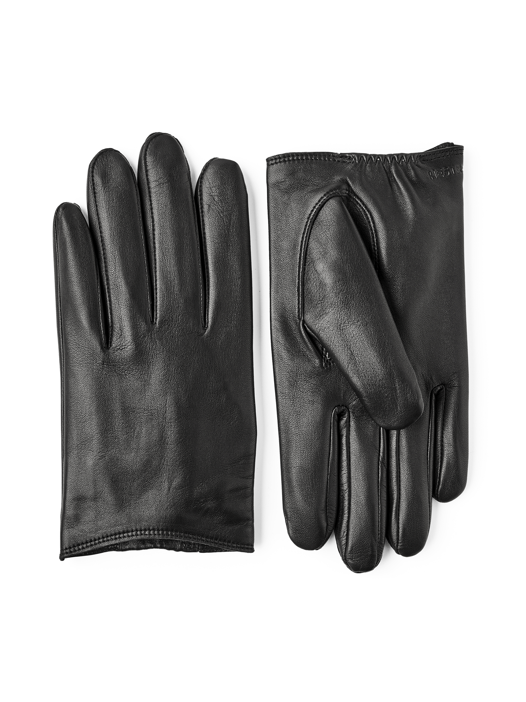 Charles i färgen Svart (1 av 5)