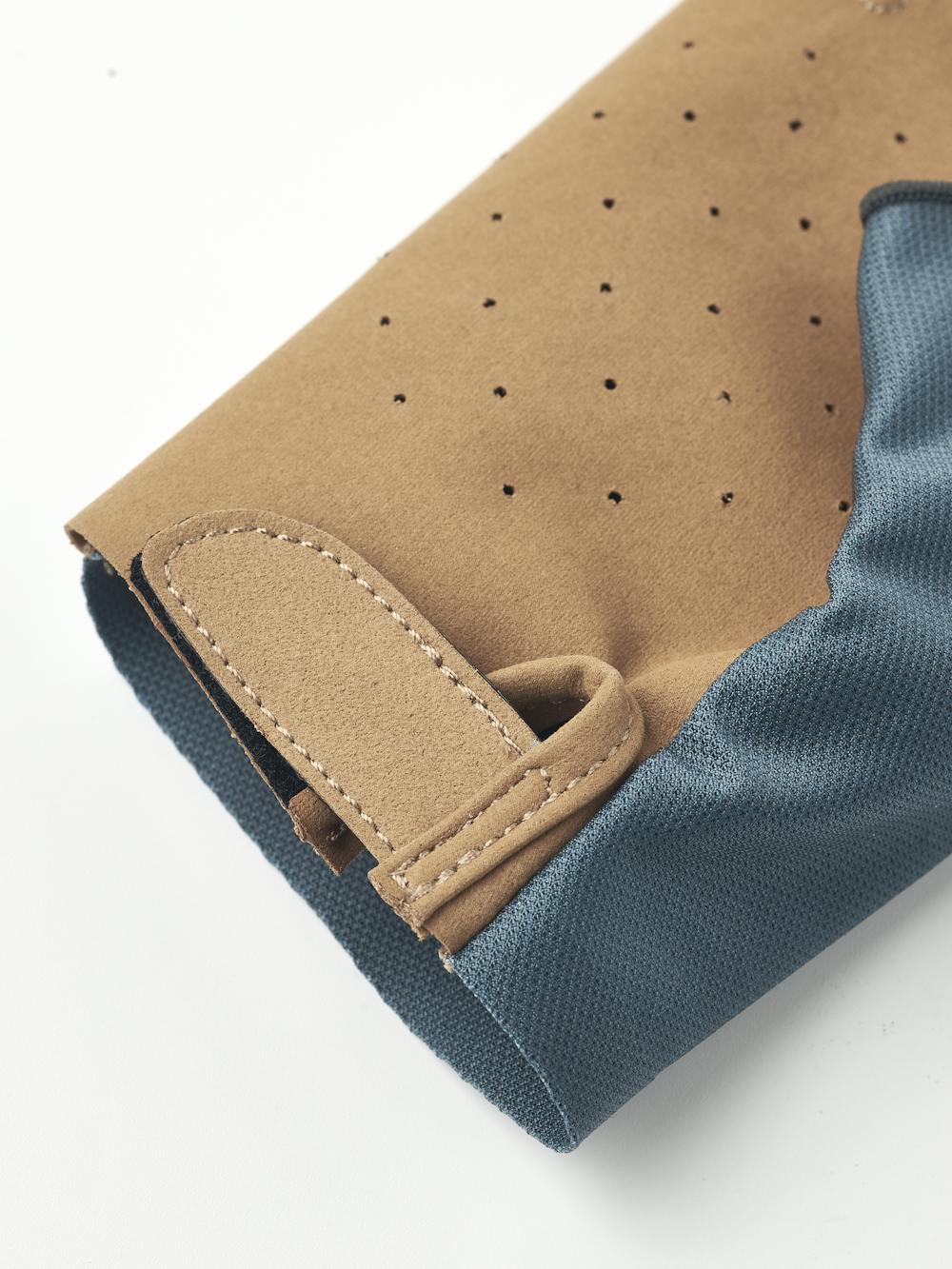 Ventair Short 5-finger in the color Petrol (7 of 8)