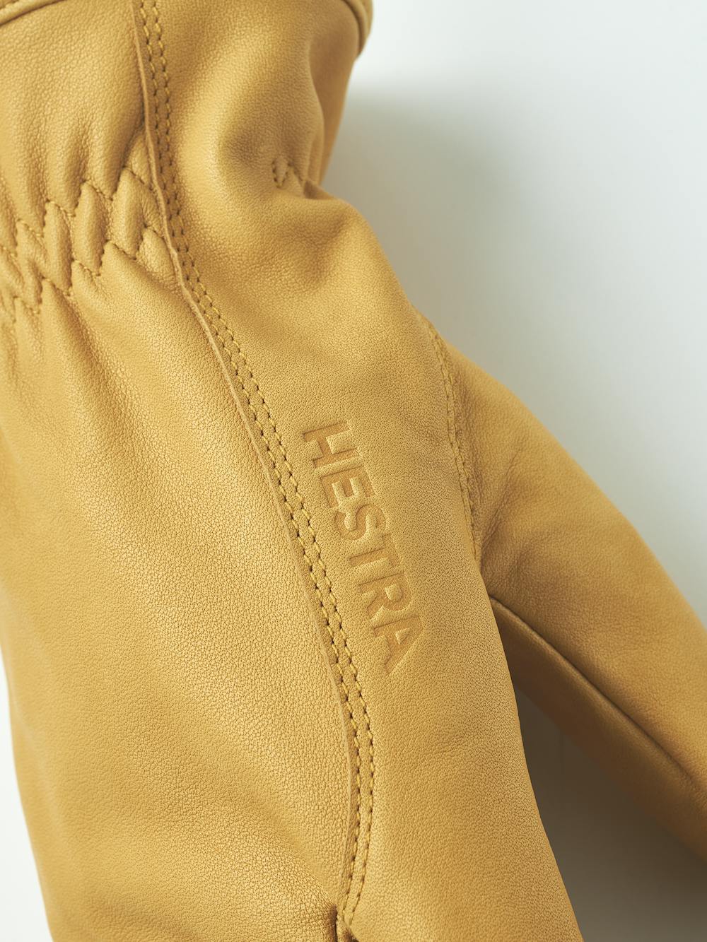 Dakota 5-finger in the color Tan (2 of 4)