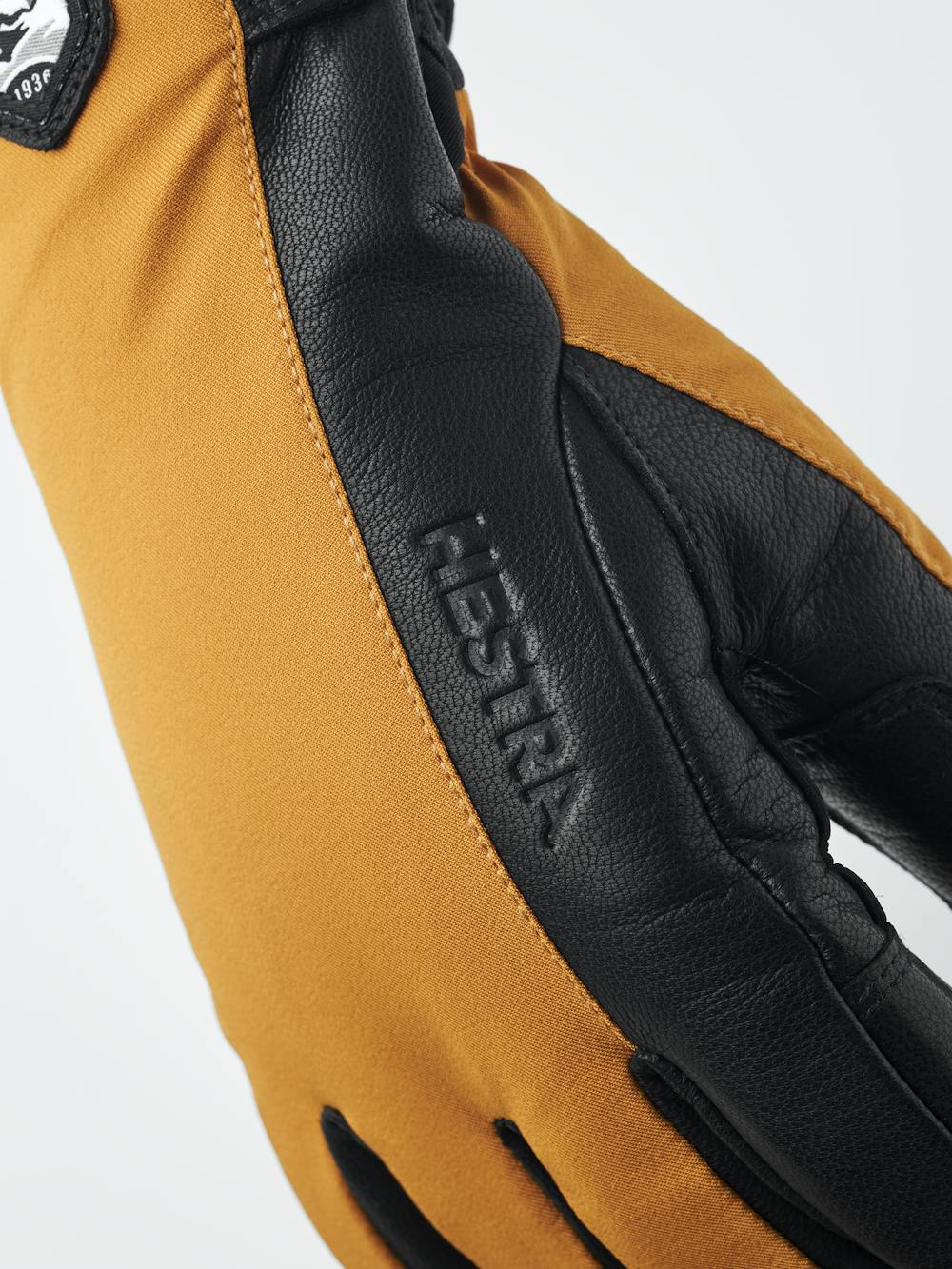 Flextron Motion Short 5-finger in the color Mustard / black (5 of 6)