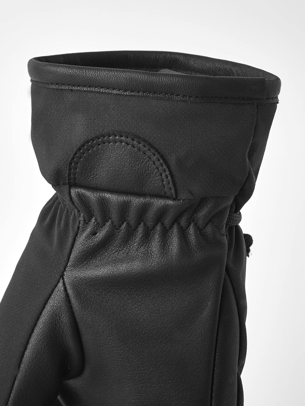 Vemdalen CZone 5-finger i färgen Svart (5 av 6)