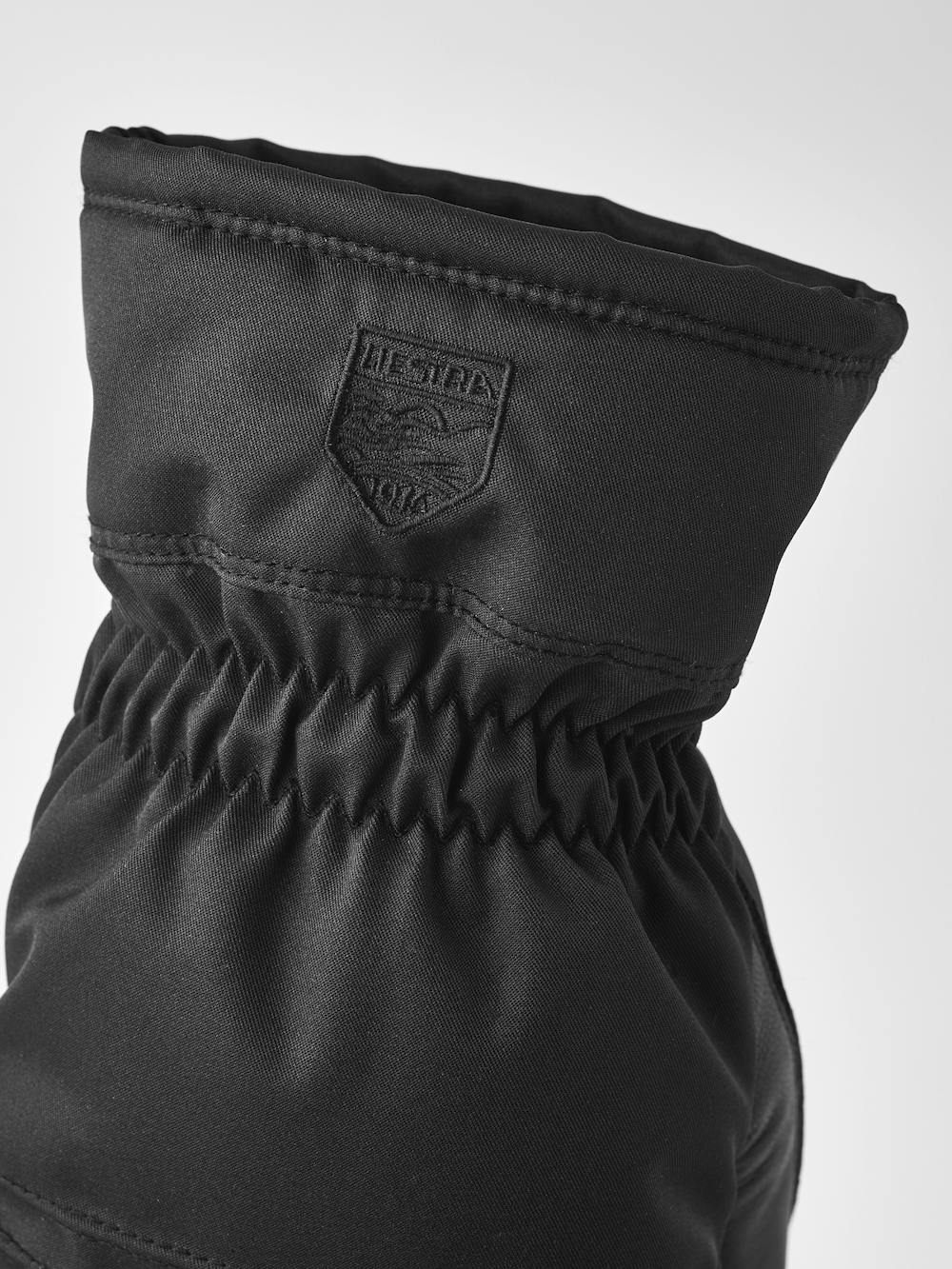 Women's Primaloft Leather Mitt in the color Black (4 of 4)