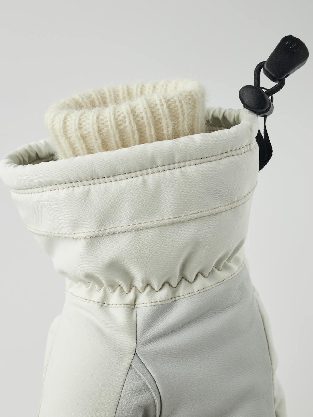 Cosy Mitt i färgen Ivory (3 av 6)
